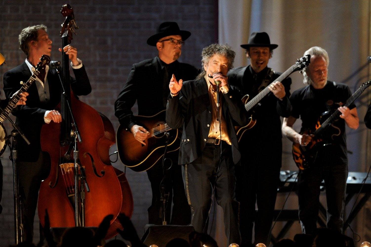 صورة غلاف مقالة هل رفض بوب ديلان جائزة "نوبل" ؟