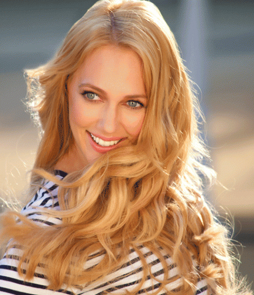 صورة غلاف مقالة مريم أوزرلي تقطع علاقتها بالعرب