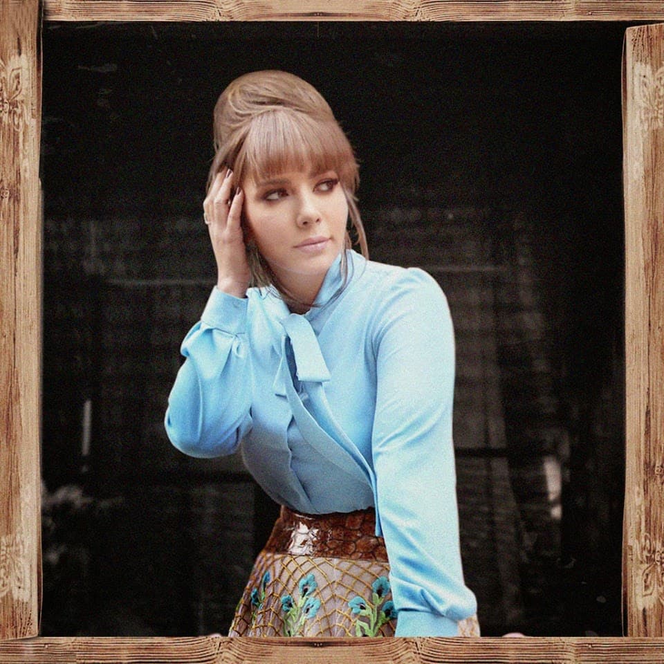 صورة غلاف مقالة أصالة نصري "أنا مريضة نفسياً وهيفاء لا تجيد الغناء"