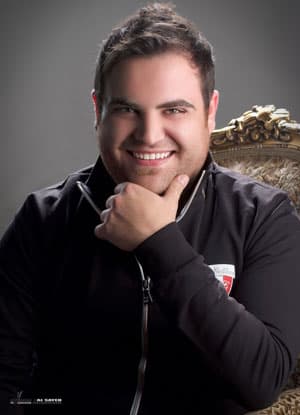 صورة غلاف مقالة أيمن عبد السلام بين أربعة أعمال وجائزتين حتى الآن