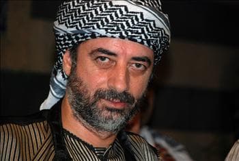 صورة غلاف مقالة الفنان أندريه سكاف في برنامج أصحاب القمر:ظلمت نفسي وانتظروا مني شيئاً مختلفاً