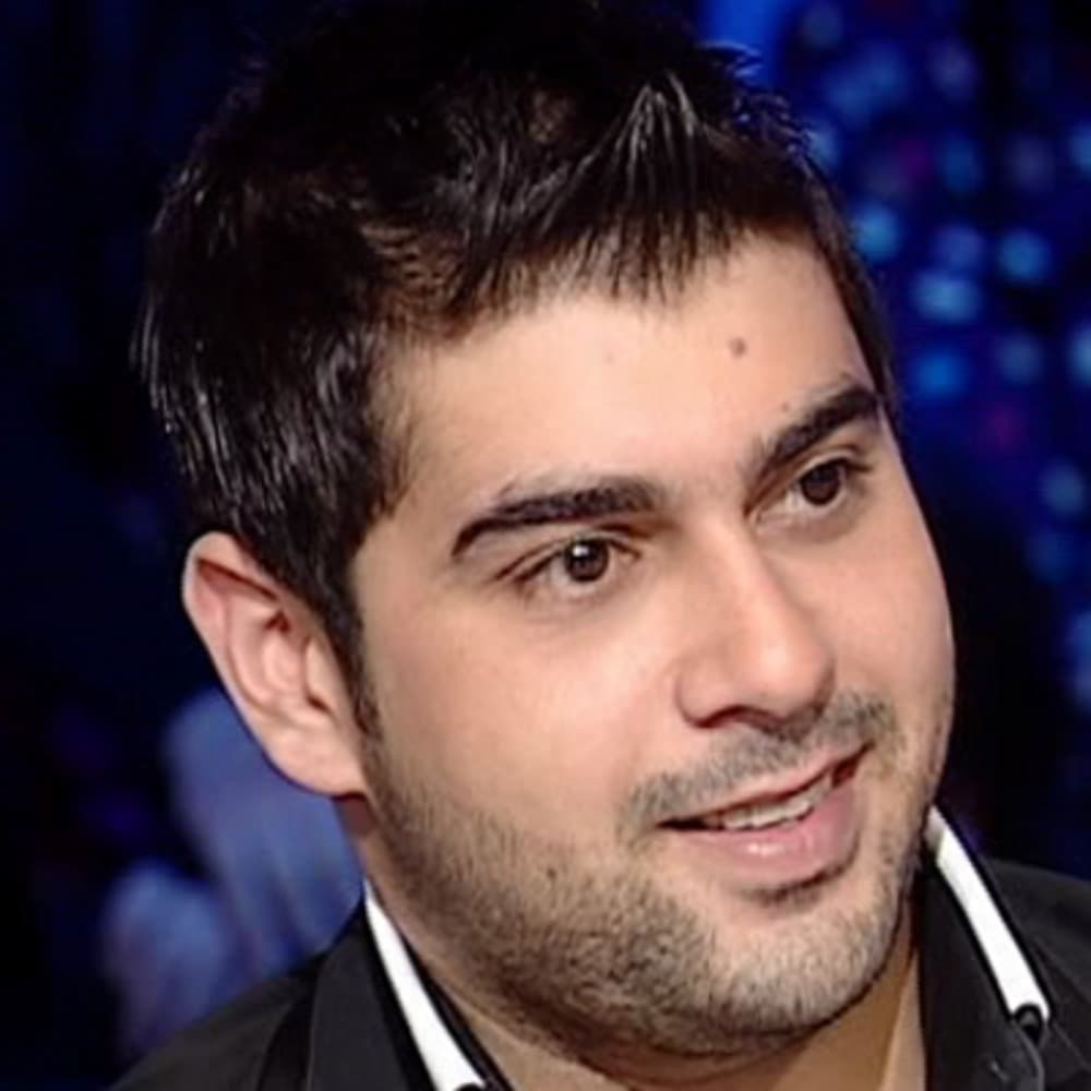 بعد "تخت شرقي" شارة "عناية مشددة" بصوت آدم