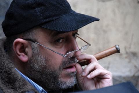 شركة "قبنض"  تدخل في "عناية مشددّة"  مع المخرج أحمد إبراهيم أحمد