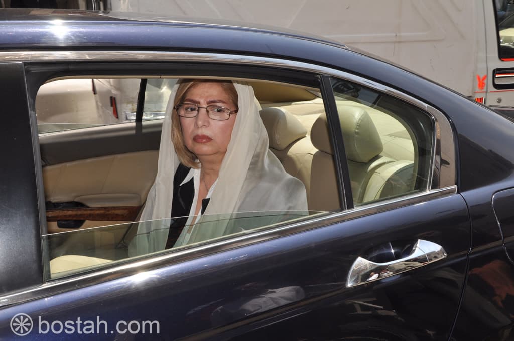 من تشييع "آل رشي"... فاديا خطّاب للفنّانين السوريين:"ماحدا حاطط على راسو خيمة؟"