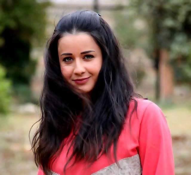 روعة السعدي... مستمرة في "طوق البنات"