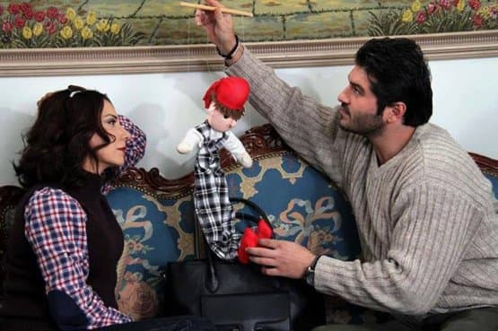 المخرج علاء الدين كوكش يضحي ب"القربان"