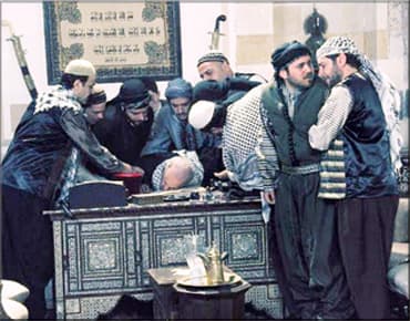 صوّر وسط دمشق ويعرض في رمضان "قمر شام" حكاية إنسانية في حارة "افتراضية"