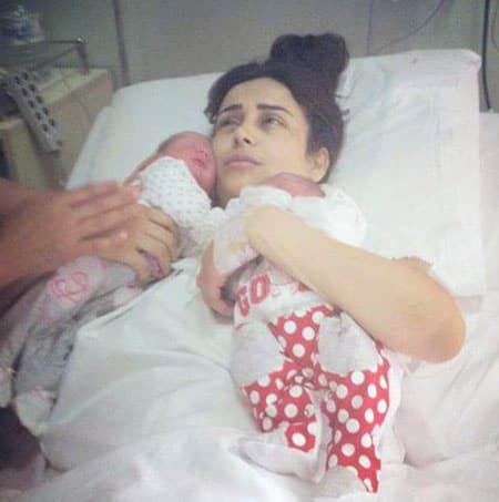 وأخيراً... "كتاليا"... و"كريستنا"؛ في حضن ماما كندة حنّا... ألف مبروك