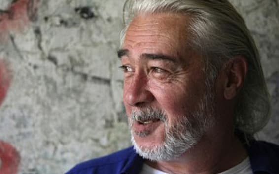 نجدة  أنزور: ثلاثية "نزوح" لم تتعرض لمقص الرقيب... وآخر ثلاثيات "تحت سماء الوطن" بعنوان "ثلّة من الأولين"