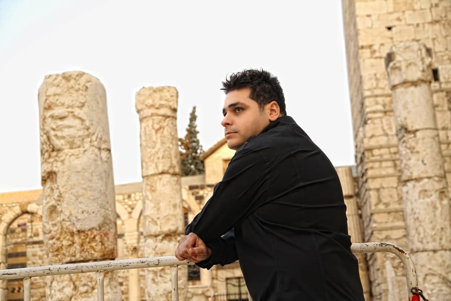 "مدرسة الحب" مسلسل يجمع نخبة من نجوم الغناء العربي... على رأسهم هاني شاكر