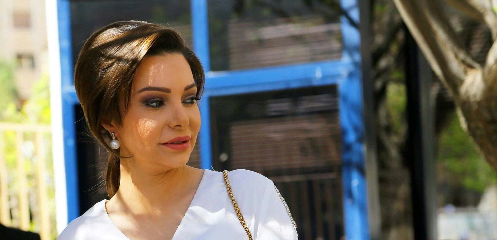 ندين تحسين بيك تواجه سلافة معمار دفاعاً عن حبها