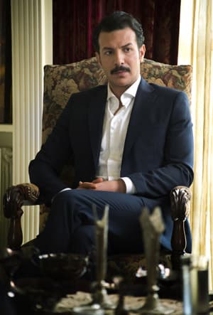 بالصور باسل خياط يقرر العودة إلى العائلة أخيراً