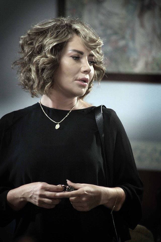 سلافة معمار تودّع والدها .. والتشييع غداً