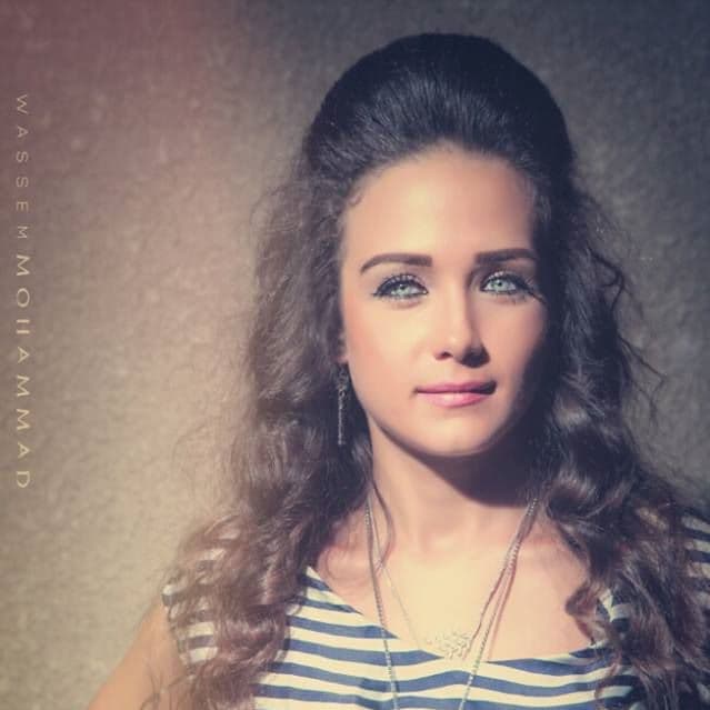 ولاء عزام تنجو من حادث سير