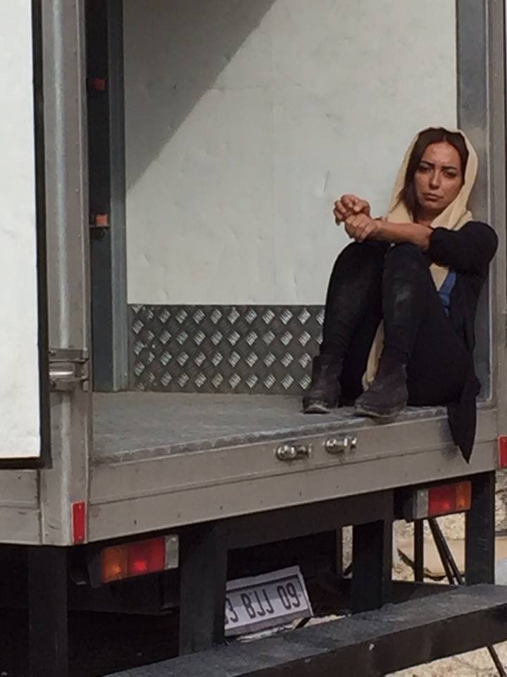 أمل عرفة تعيش رحلة الهروب عبر البحر في "موطني"