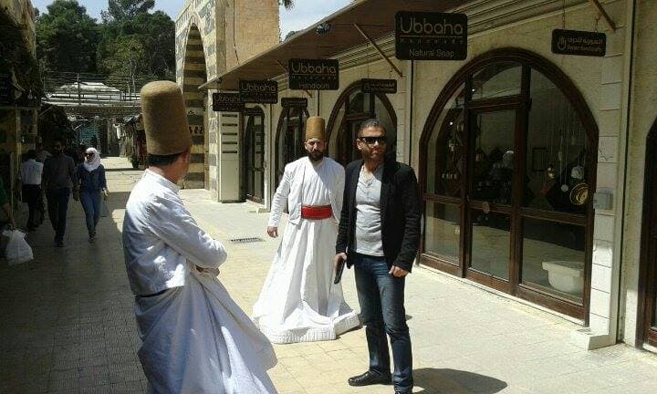 المهند كلثوم يصوّر "روح الشرق" بشوارع دمشق