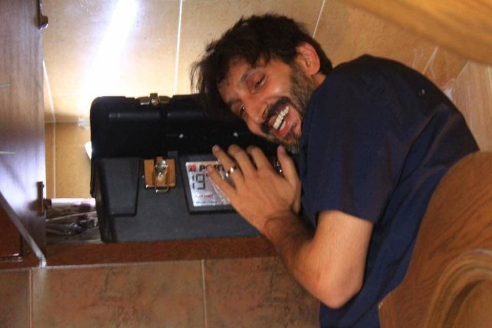 أحمد الأحمد. . الاتكالي صاحب الخيال الواسع