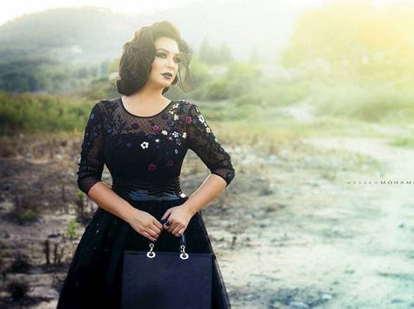 فواخرجي تحمل "رسائل الكرز" إلى اللاذقية