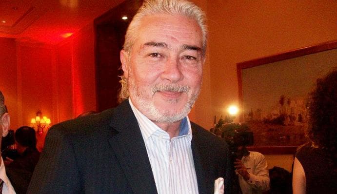 نجدت أنزور المخرج الأفضل في العالم الإسلامي