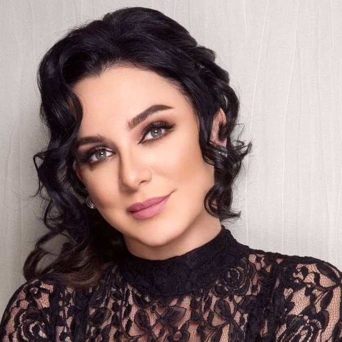 سلاف فواخرجي تنأى بنفسها عن "الفوضى".. ولن تتعامل مع مؤسسة السينما حتى إشعارٍ آخر