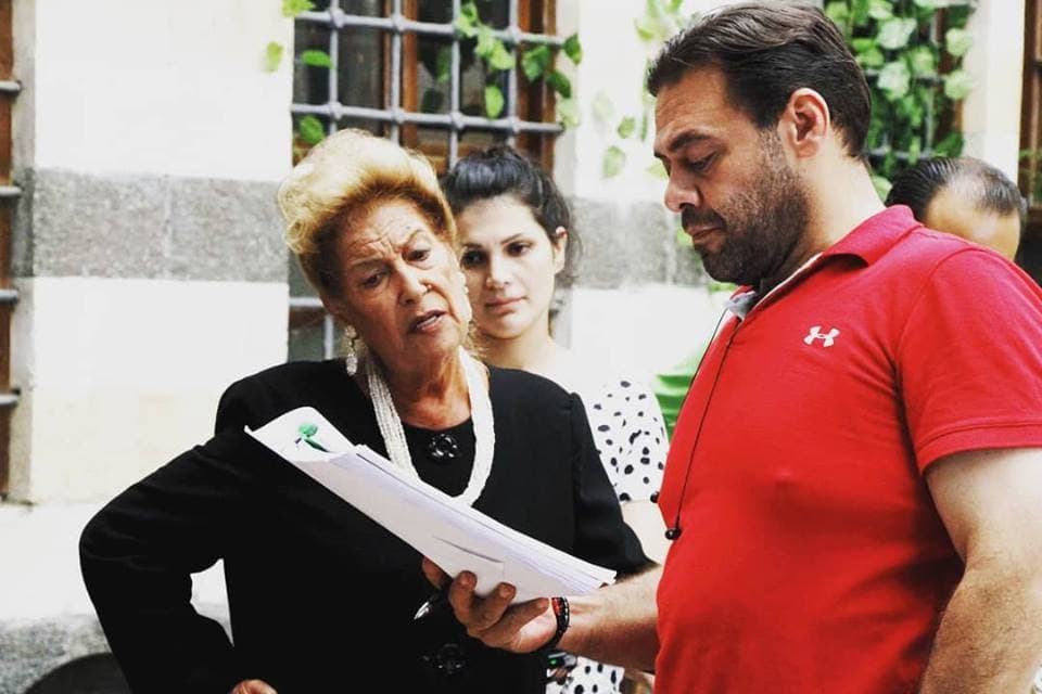 صورة غلاف مقالة "لحظات" قصة حب كبيرة يدمرها الزهايمر