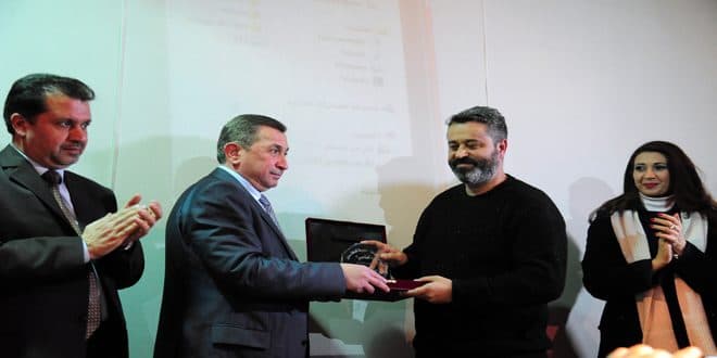 صورة غلاف مقالة سامر برقاوي "أيمن زيدان منحني أول فرصة، وحلقات الهيبة ستكشف أسراراً"