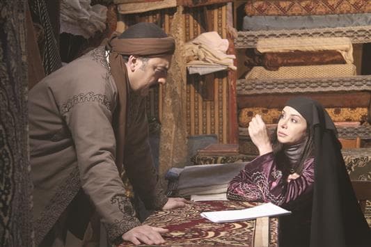 كاريس بشار  و وائل أبو غزالة في "خاتون"