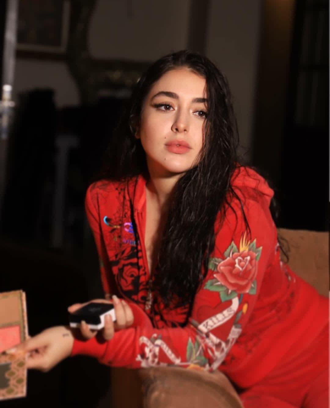 صورة غلاف مقالة هيا مرعشلي: لم تكن علاقتي بوالدتي قوية.. وأرى نفسي سيدة أعمال