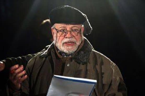 علاء الدين كوكش يتبرع بمكتبة العمر