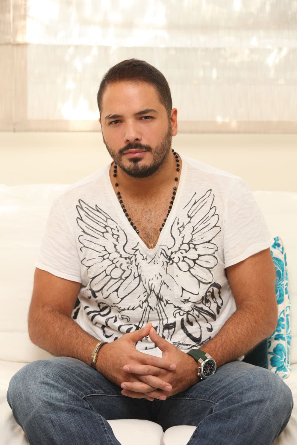 صورة غلاف مقالة رامي عياش يعود بجمهوره إلى القرن الماضي