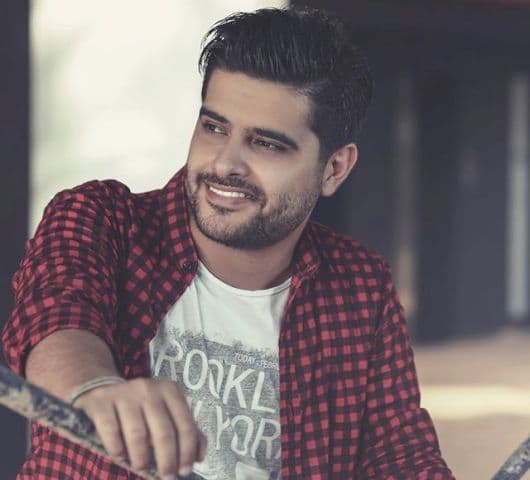 صورة غلاف مقالة ناصيف زيتون يغني "مجبور"