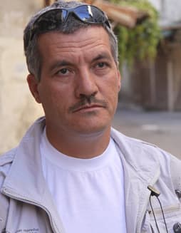 صورة غلاف مقالة "مملكة النمل".. إلى حلب