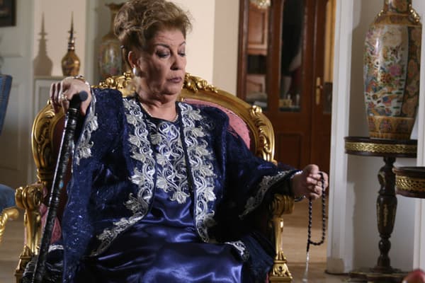 صورة غلاف مقالة منى واصف في "بيت عامر"