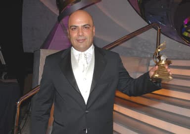 صورة غلاف مقالة مخرج أردني يؤسس "لأول عمل درامي إماراتي حقيقي".. فيثير حفيظة الجميع!!!..