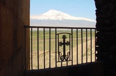 صورة غلاف مقالة فيلم "الرماد والعنقاء" يُعرض مرتين في سورية