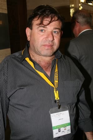 صورة غلاف مقالة محمد قبنض: لعنة الطين من أجمل القصص