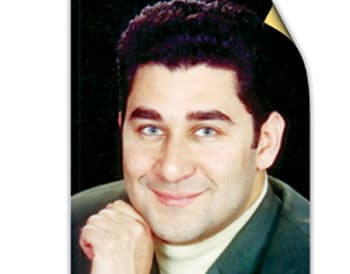 صورة غلاف مقالة أحمد شاكر عبداللطيف أصبحت نجماً والكرة في ملعب التلفزيون