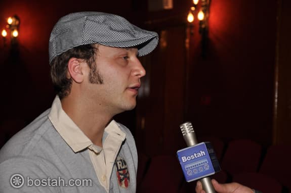 صورة غلاف مقالة نجوم فيلم "الغرباء" على كاميرا بوسطة