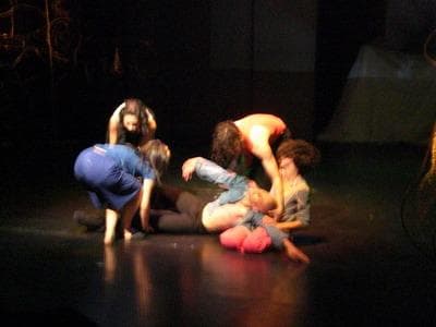 صورة غلاف مقالة العرض المسرحي الراقص إنت عمري