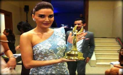 صورة غلاف مقالة سيرين عبد النور سعيدة بجائزة أفضل ممثلة