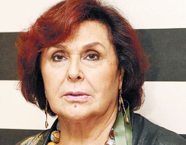 صورة غلاف مقالة نضال الأشقر: المسرح فن من لحم ودم