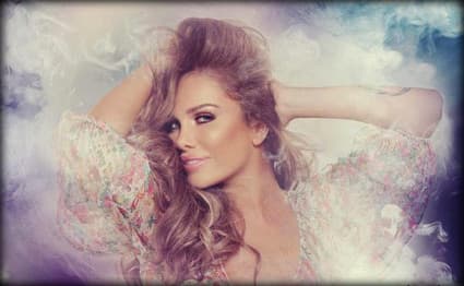 صورة غلاف مقالة أغنية والبوم وفيلم جديد نيكول سابا ب2013