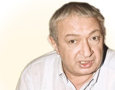 صورة غلاف مقالة نجوم مصر: مرسي وجماعته 'مافيا' تتحدث باسم الشعب