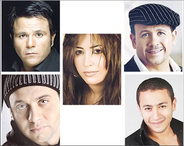 صورة غلاف مقالة يطرحون ألبوماتهم في العيد مطربون يتحدّون القرصنة