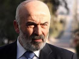 صورة غلاف مقالة بعيداً عن الدراما السورية: سلوم حدّاد يخوض أول تجاربة الإخراجية بالإمارات