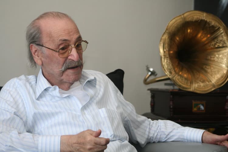 صورة غلاف مقالة من "بيت القصيد": رفيق سبيعي ل دريد لحّام :"لندع ما بيننا جانباً"