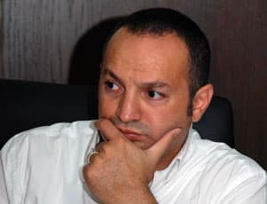 صورة غلاف مقالة فراس دهني: «الشبيهة لا يمثلني»