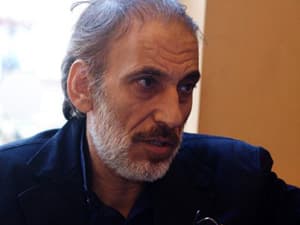 صورة غلاف مقالة "غسان مسعود" أقول لإخواننا في المعارضة لاتمعنوا في إخافة الناس منكم