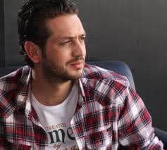 صورة غلاف مقالة "علي سكّر" .. بانتظار "ثنائيات الكرز"