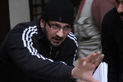 صورة غلاف مقالة "تامر إسحاق": "أرواح معلّقة" مازال قيد الدراسة